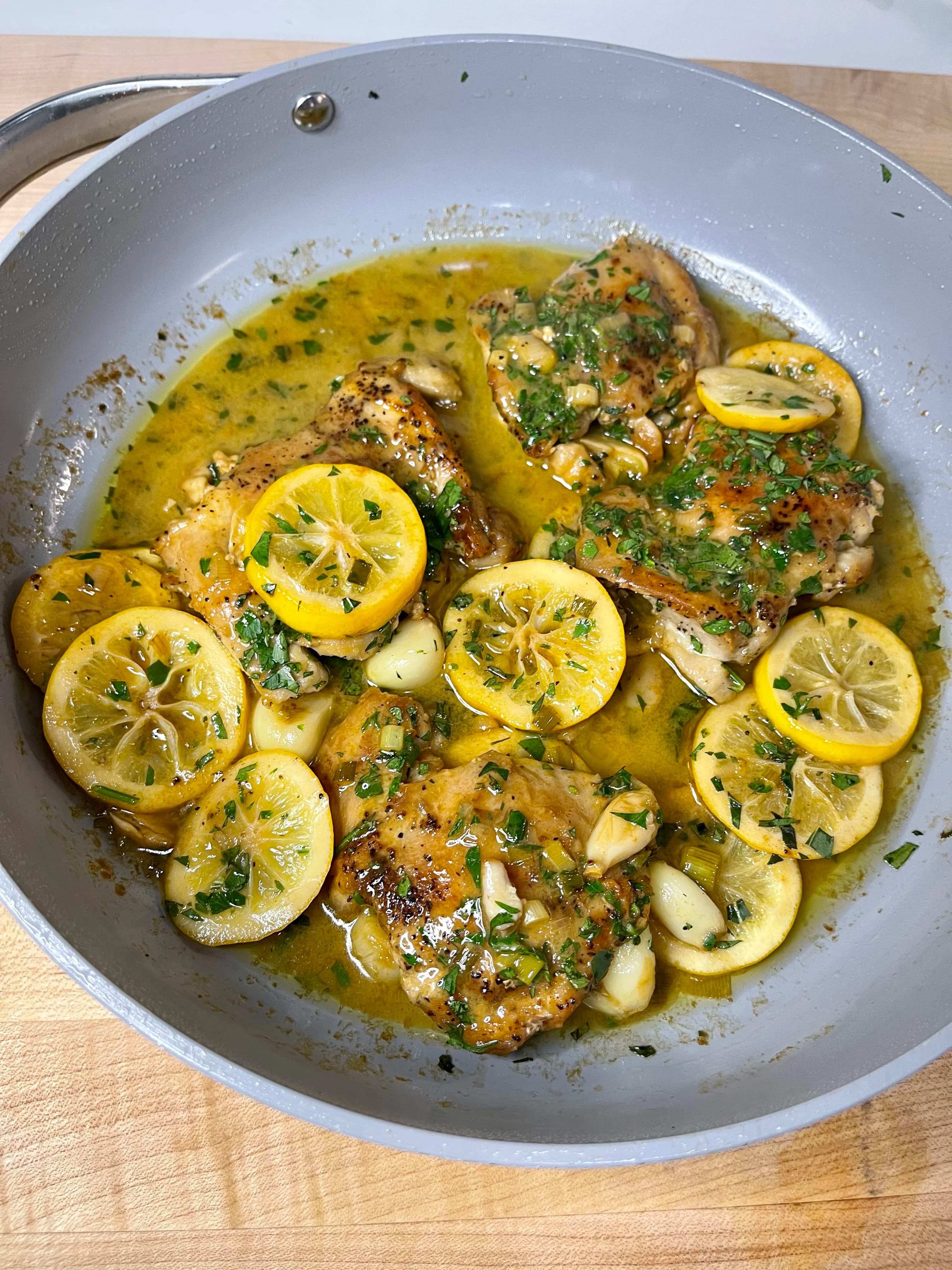 Picture for 20-Minute Lemon Garlic Chicken Thighs