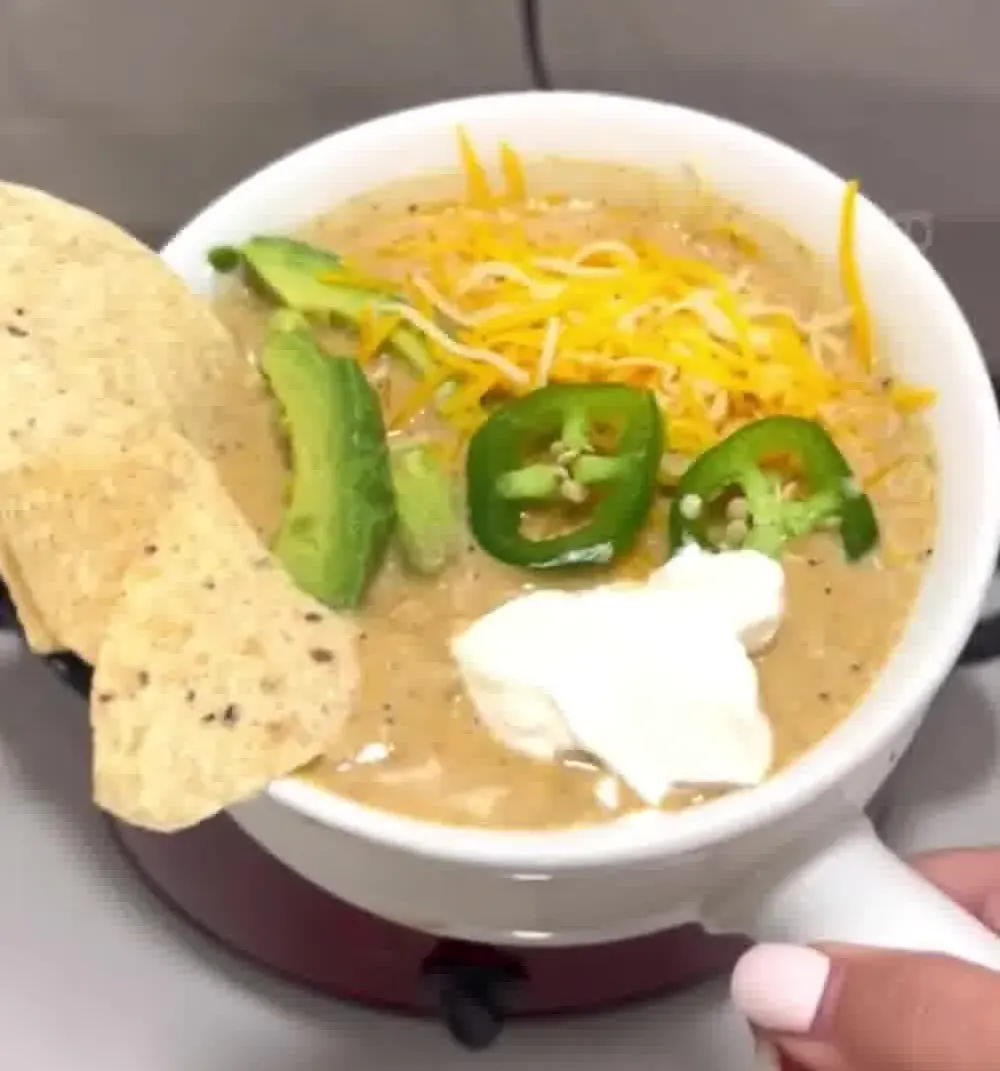 Picture for 🍲😋 Try the Best Crock Pot Creamy White Chicken Chili: Easy, Homemade, and Perfectly Savoury! 👌
