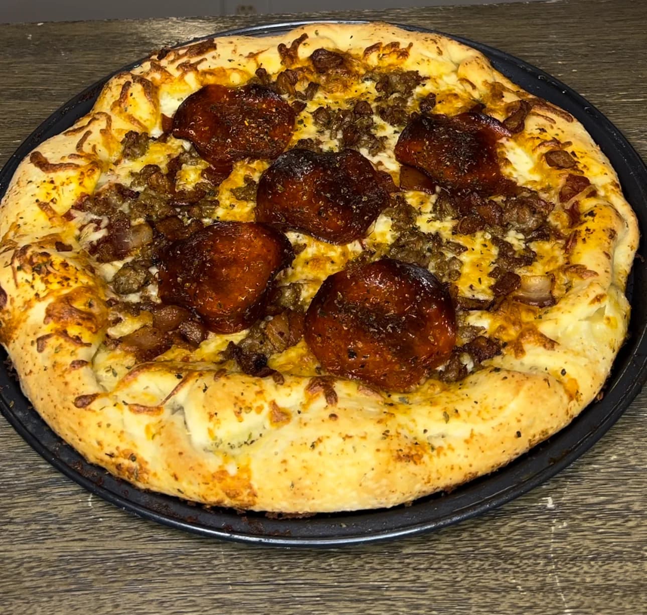 Picture of Mozzarella Stuffed Meatlovers Pizza