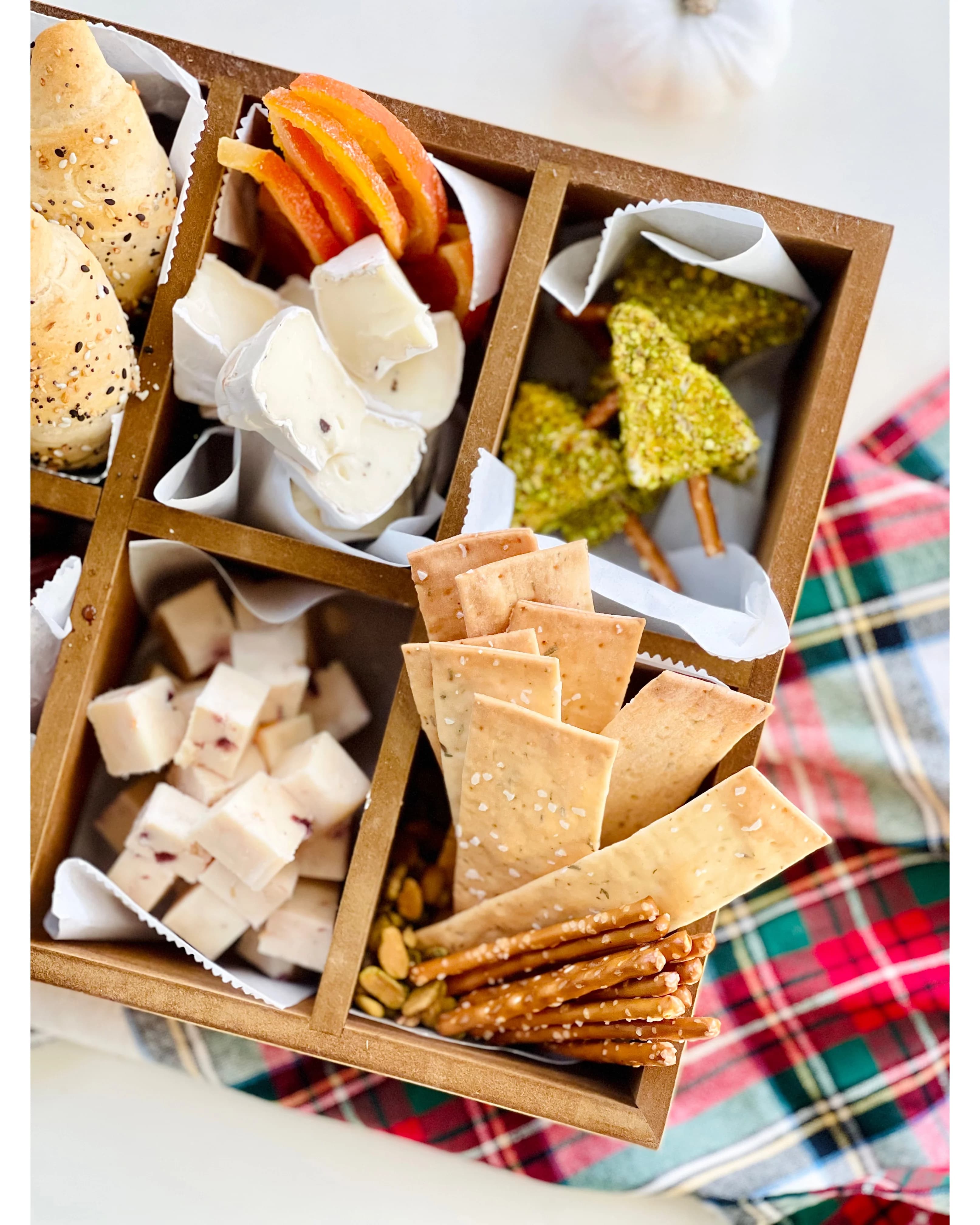 Picture for Holiday Charcuterie Box
