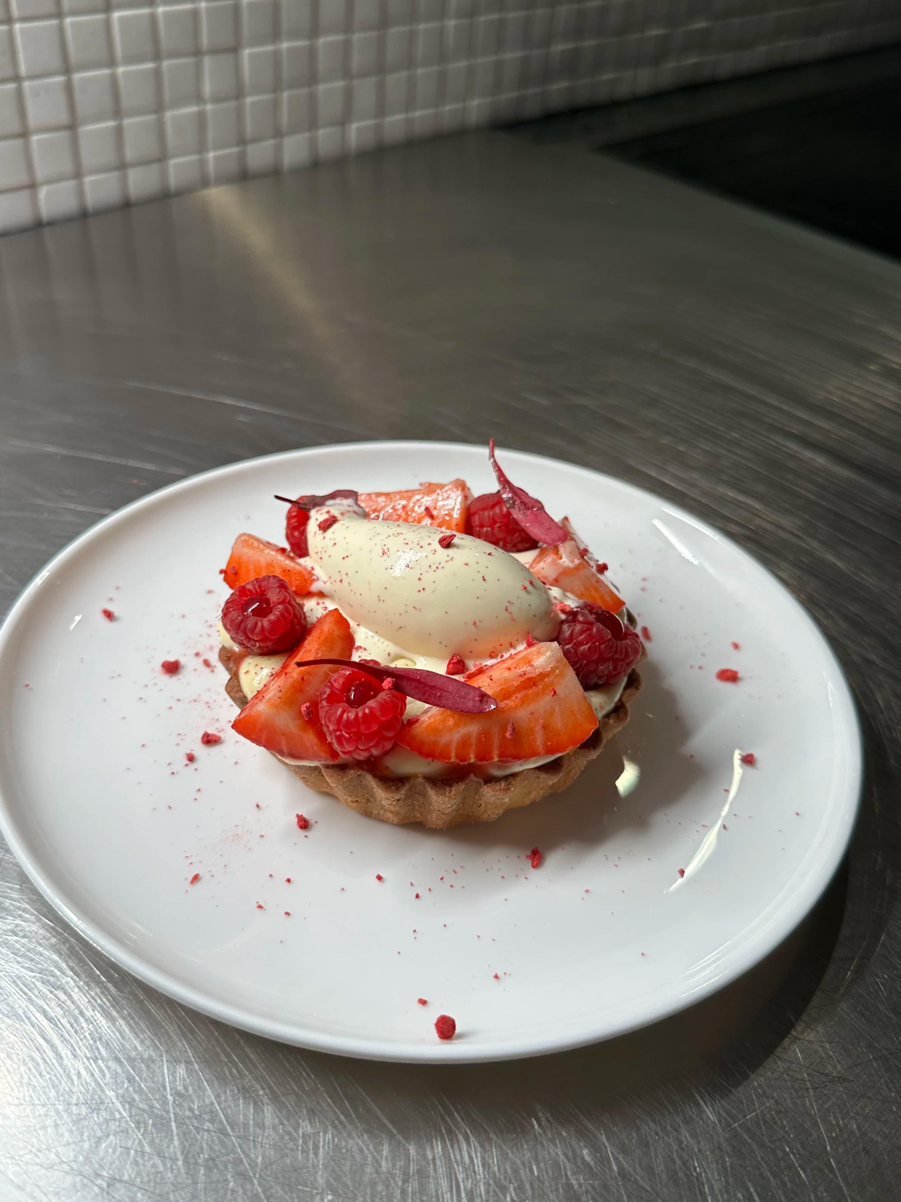Picture for Strawberry Tart Dessert (easy)