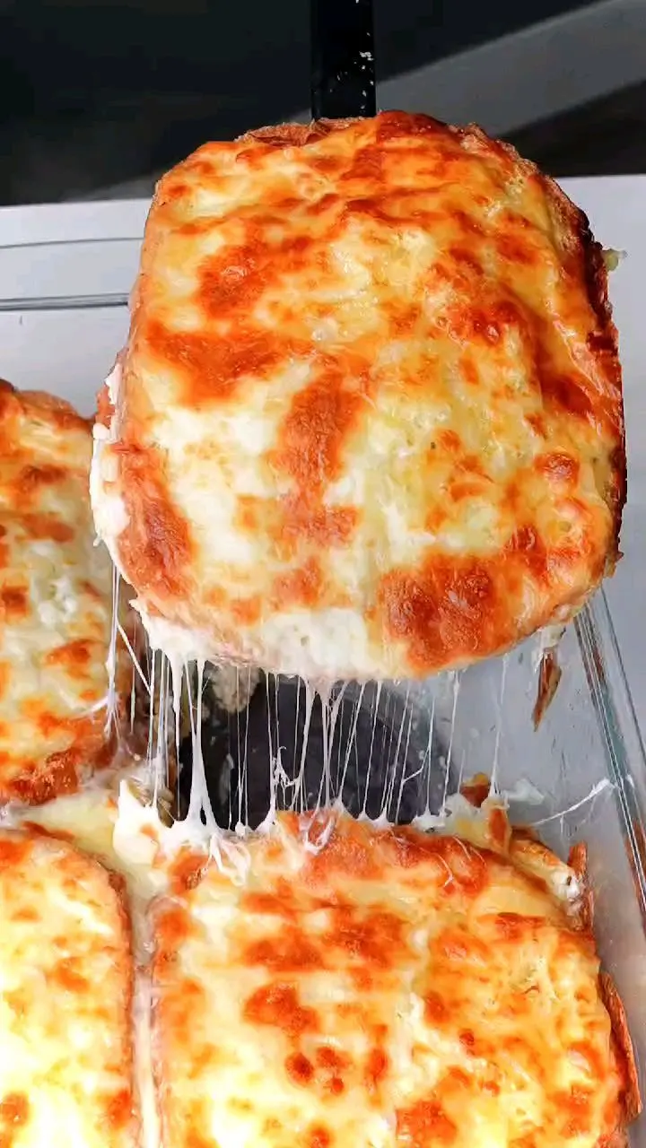 Picture for 3 CHEESE BACON GRILLED CHEESE BAKE