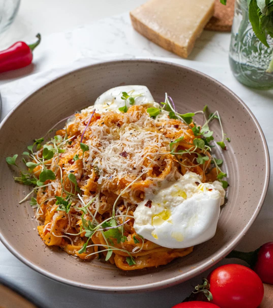 Picture for Extra Garlicky Arrabbiata Sauce with Burrata on Top