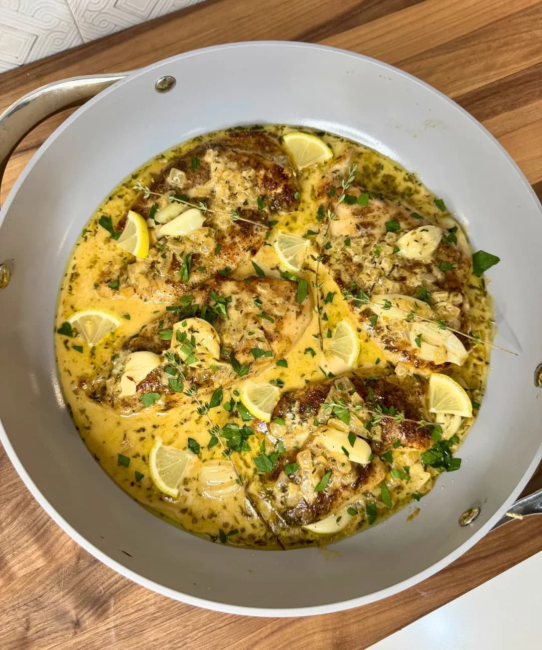 Picture for Creamy Garlic Chicken Breasts