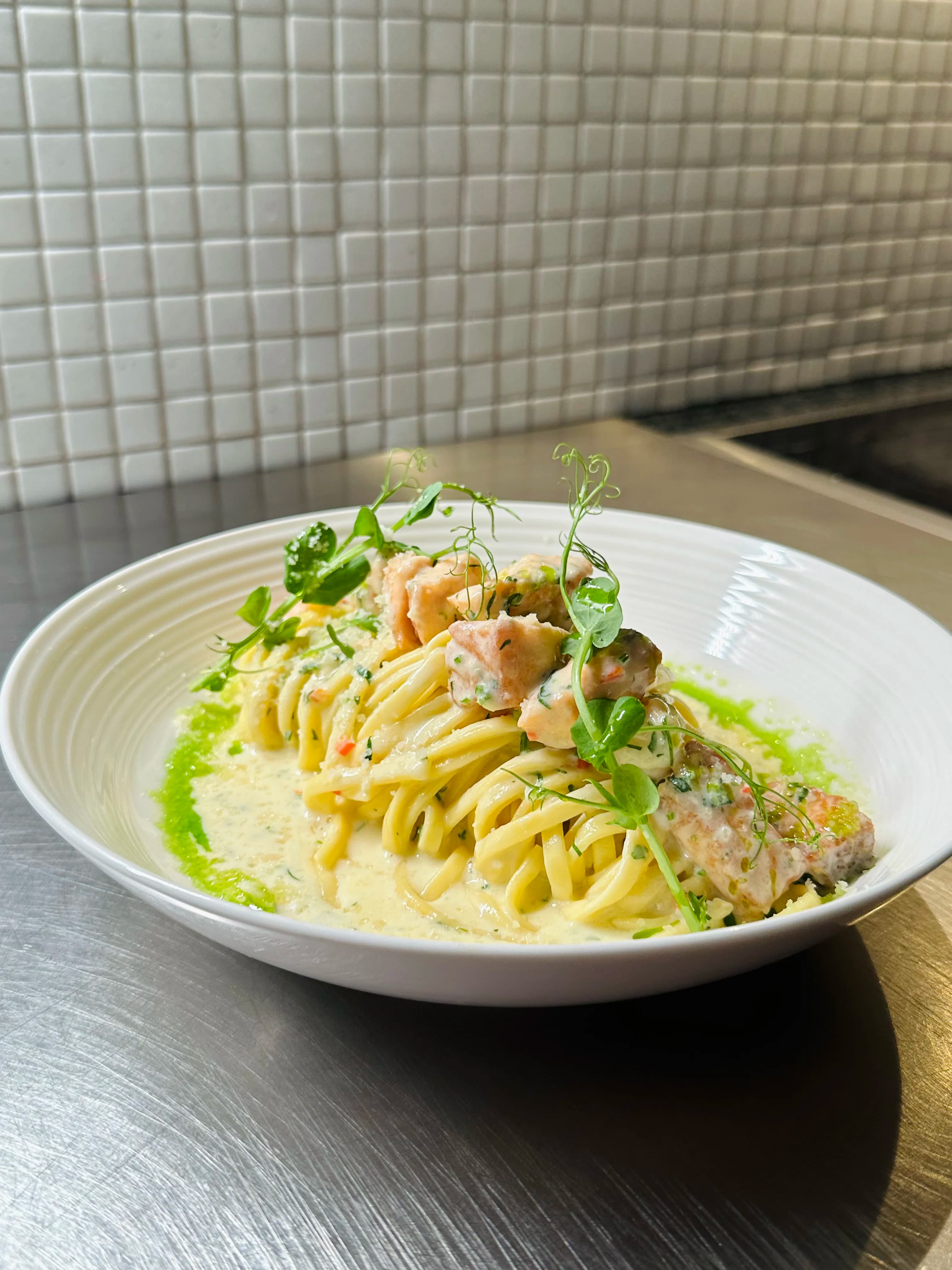 Picture for Seafood Linguine with Creamy Parmesan Chilli Garlic Sauce