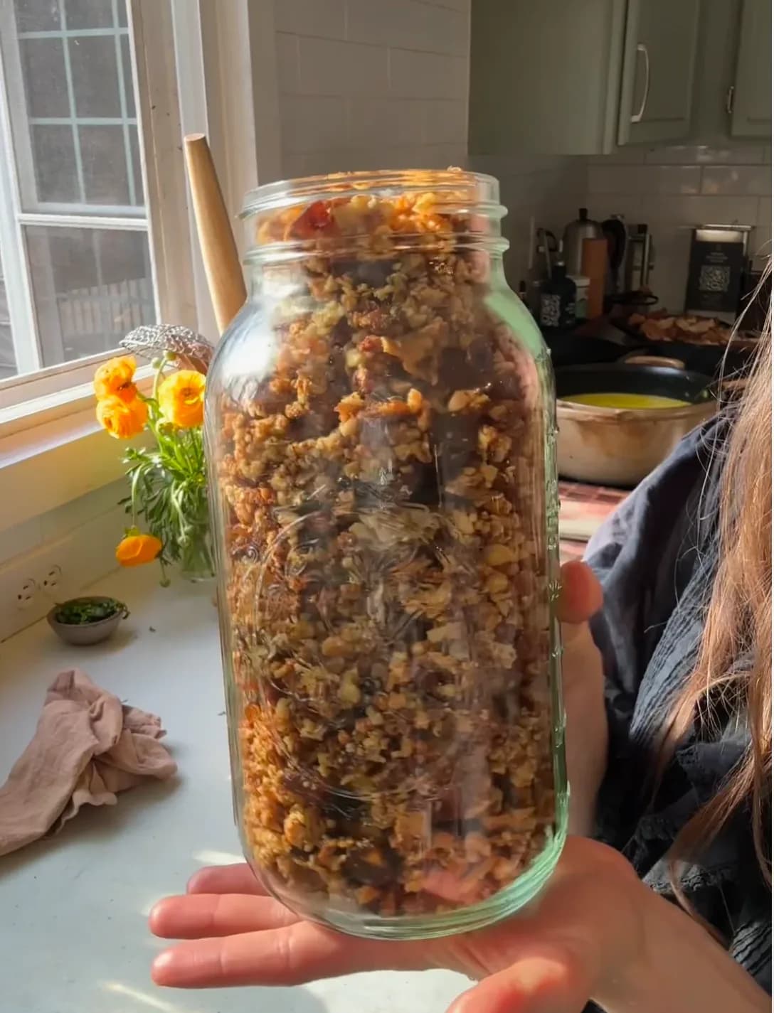 Picture for Honey Bunches of Oats Granola