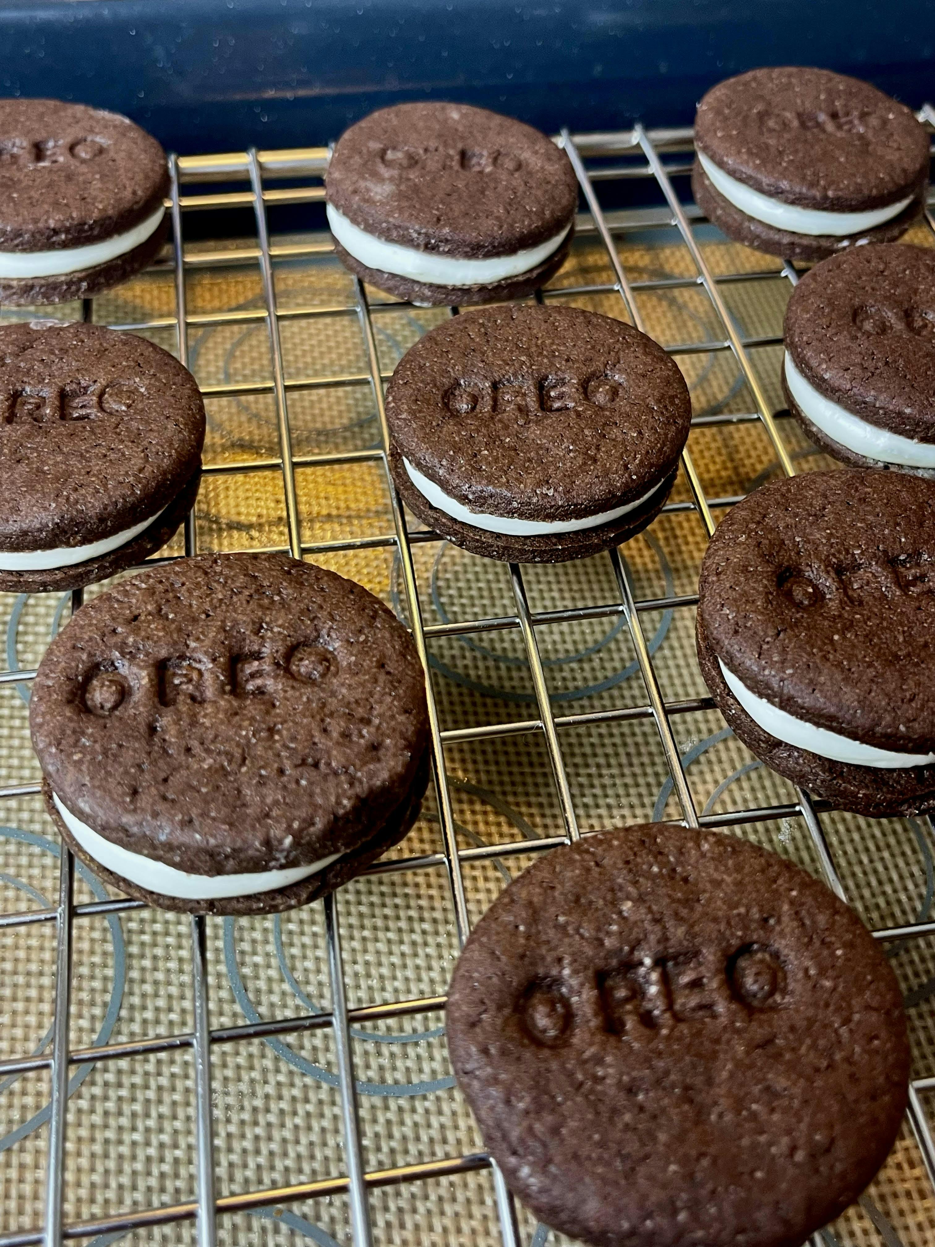 Picture for Homemade Oreo Cookies
