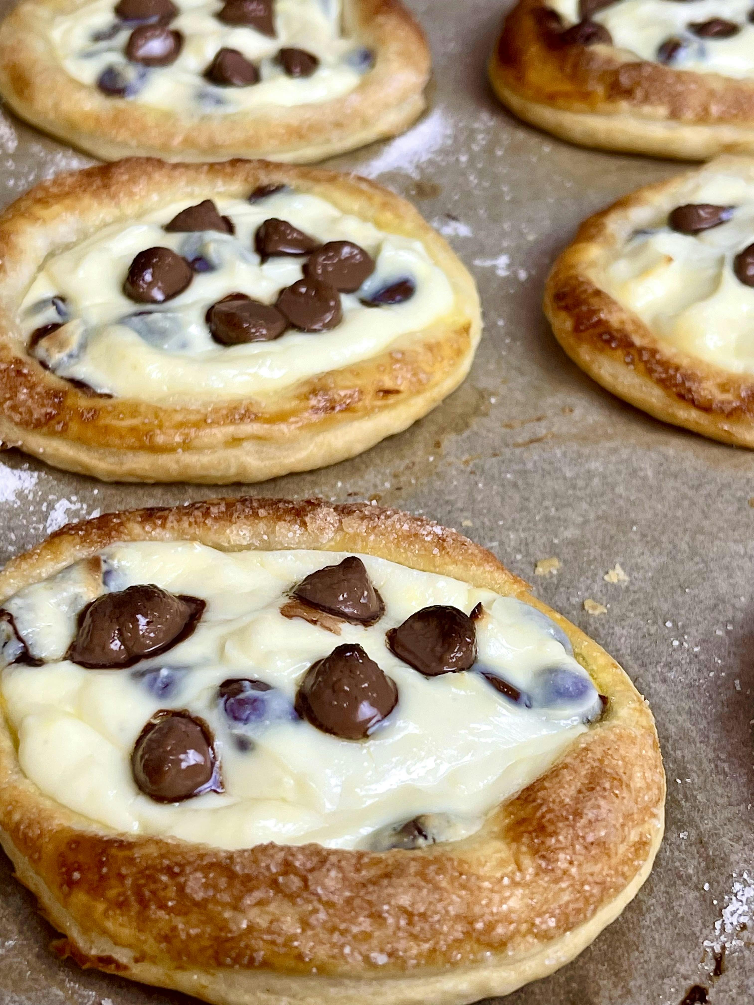 Picture for Chocolate Chip Ricotta Puffs