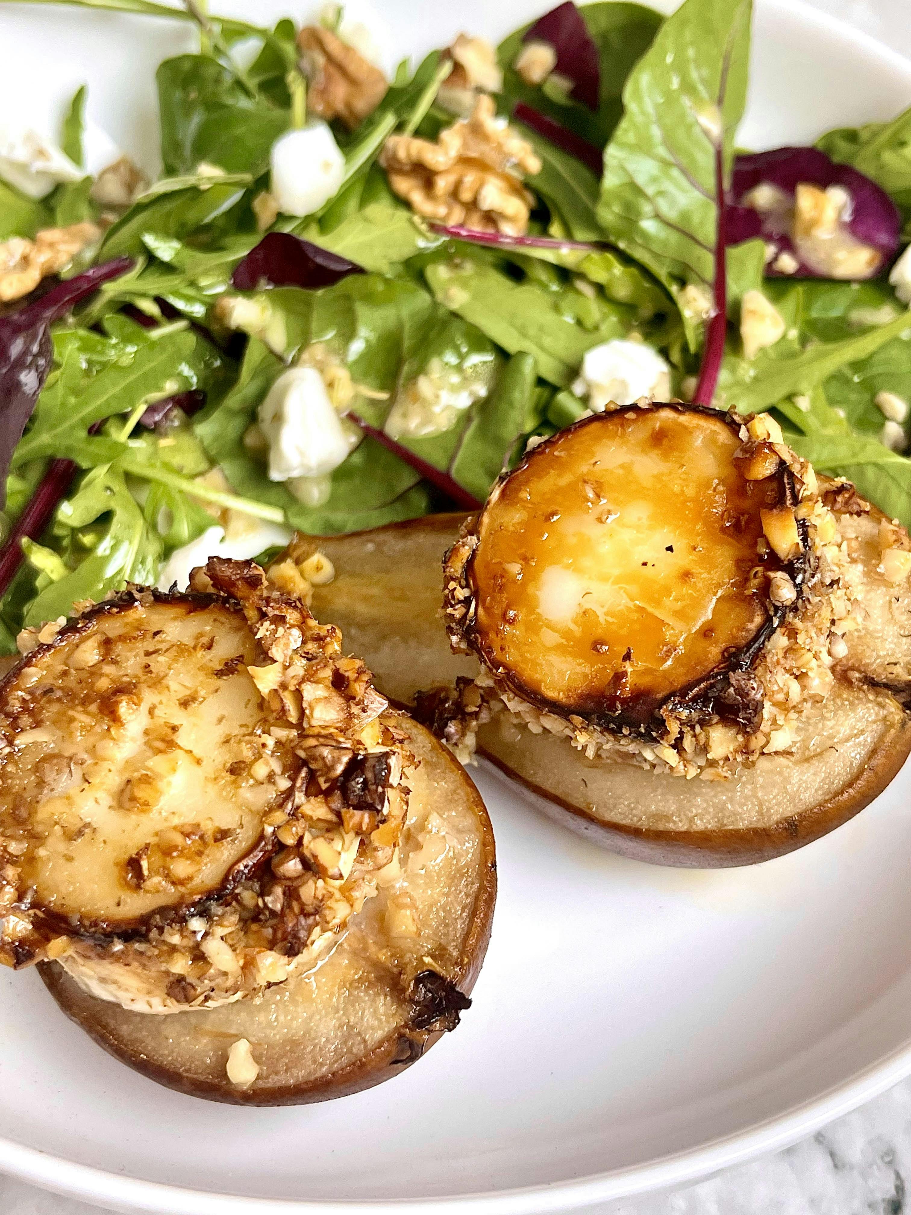 Picture for Baked Goats Cheese Pear and Walnut Salad 