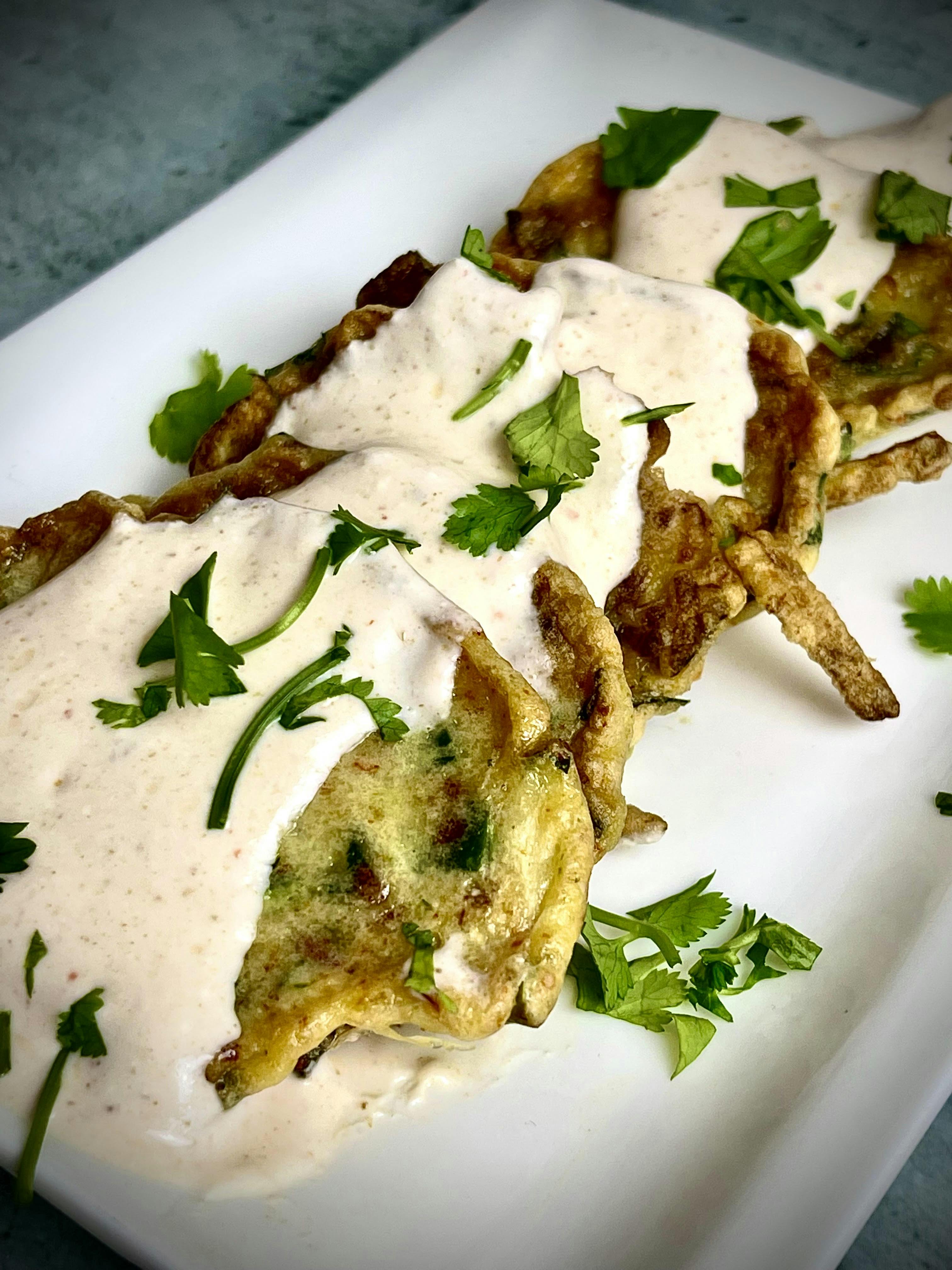 Picture for Zucchini pancakes with spicy yogurt dip 